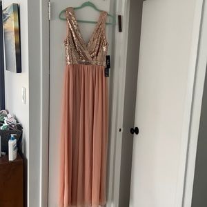 Lulu’s long bridesmaid dress- Medium, never worn